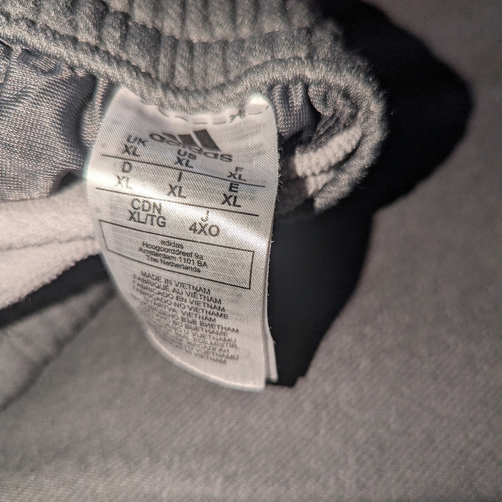 Adidas Men's XL Gray Straight Leg Joggers With Zipper Pockets - Picture 7 of 7